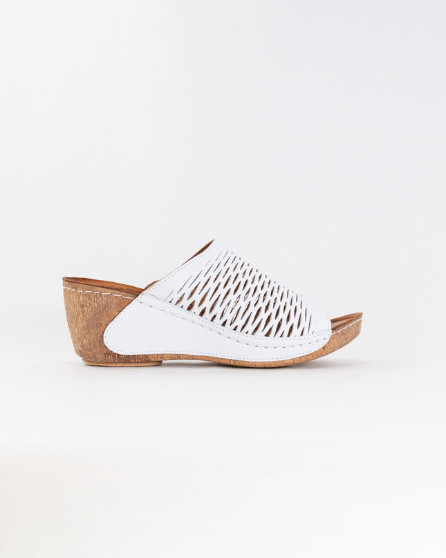 Spring Step Cunacena (Women's) - White