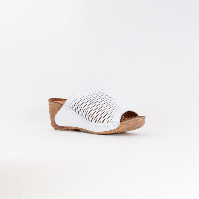 Spring Step Cunacena (Women's) - White