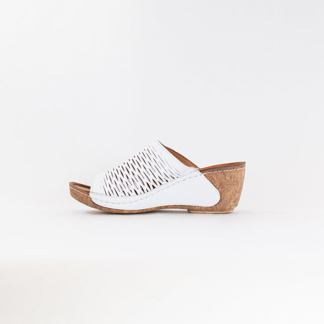 Spring Step Cunacena (Women's) - White