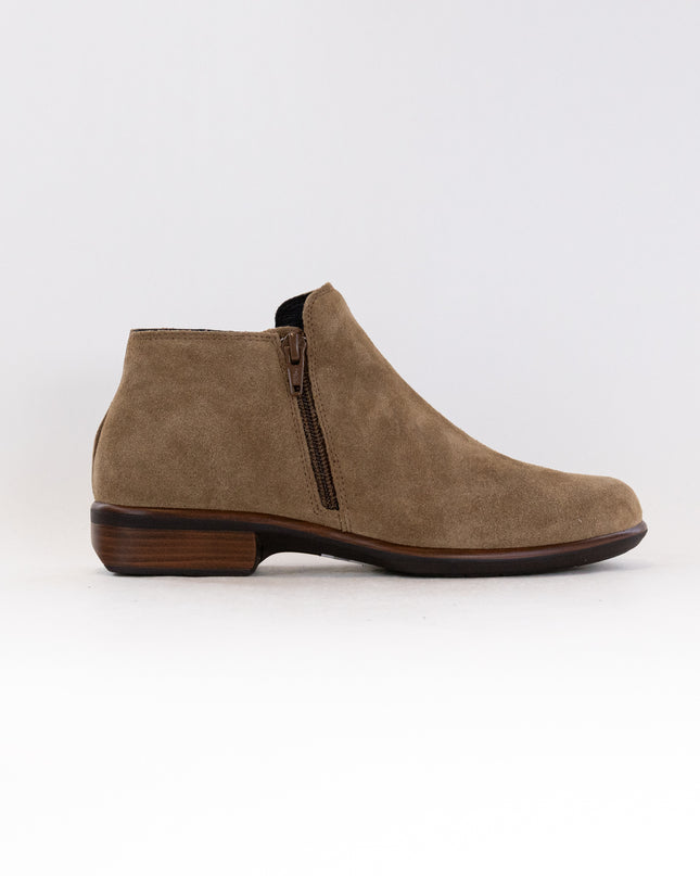 Naot Helm (Women's) - Acorn Suede