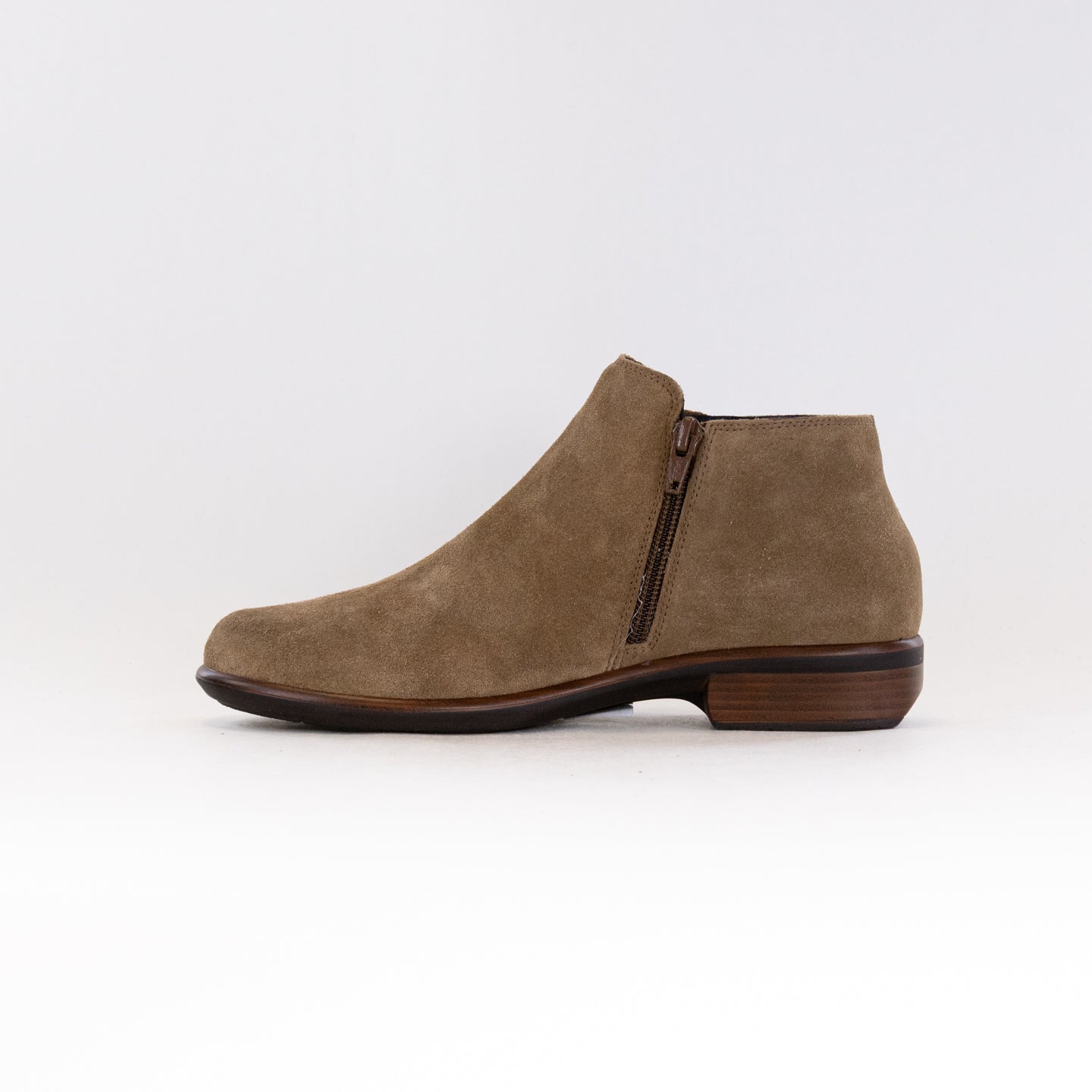 Naot Helm (Women's) - Acorn Suede