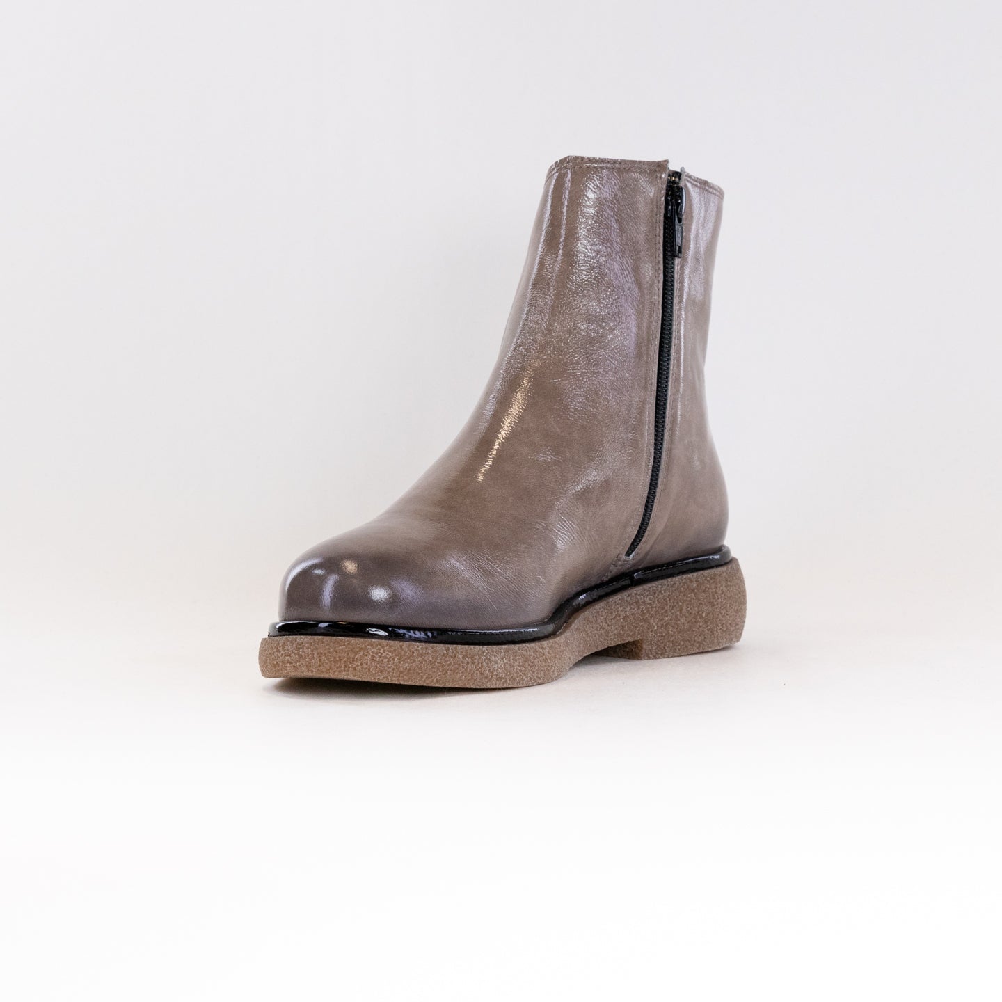 Eric Michael Garda (Women's) - Taupe