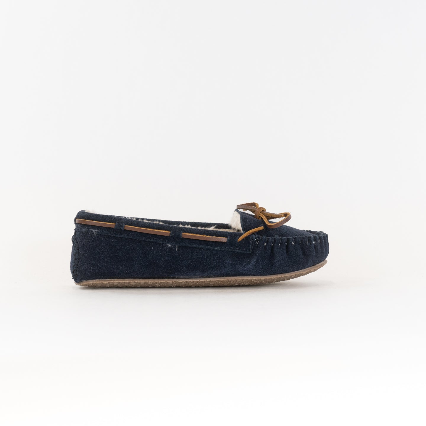 Minnetonka Cally (Women's) Navy – Chiappetta Shoes
