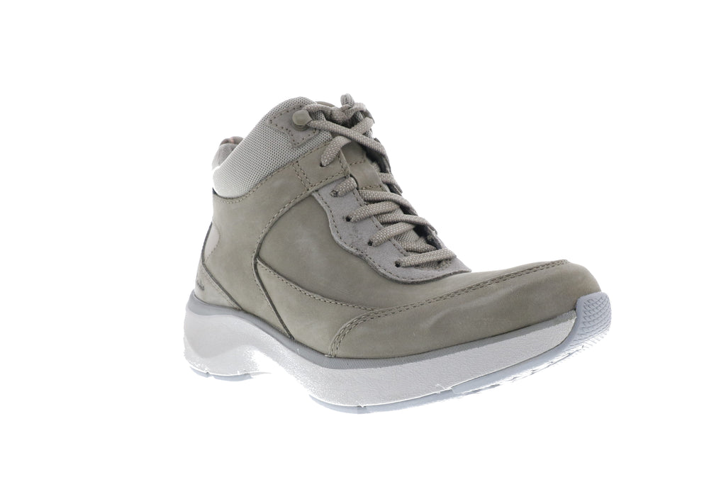 Clarks Wave 2.0 MID (Women's) - Sage Nubuck