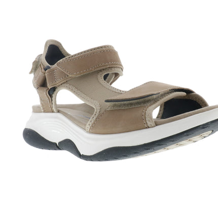 Clarks Wave 2.0 Skip (Women's) - Sand
