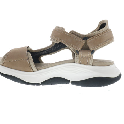 Clarks Wave 2.0 Skip (Women's) - Sand