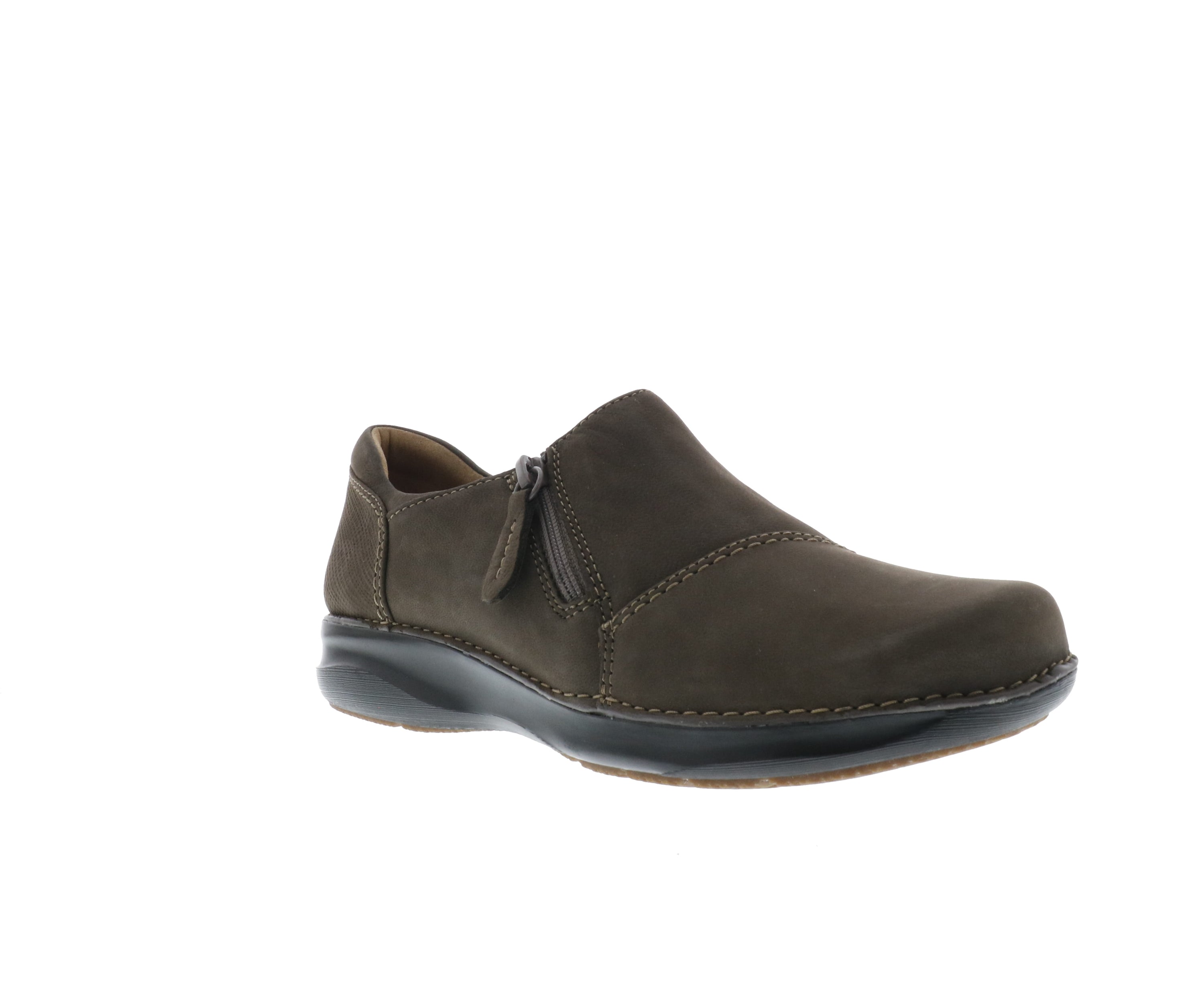 Clarks Appley Zip (Women's) - Taupe Nubuck