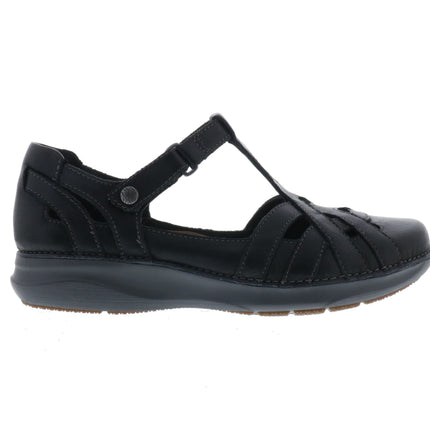 Clarks Appley Way (Women's) - Black Leather