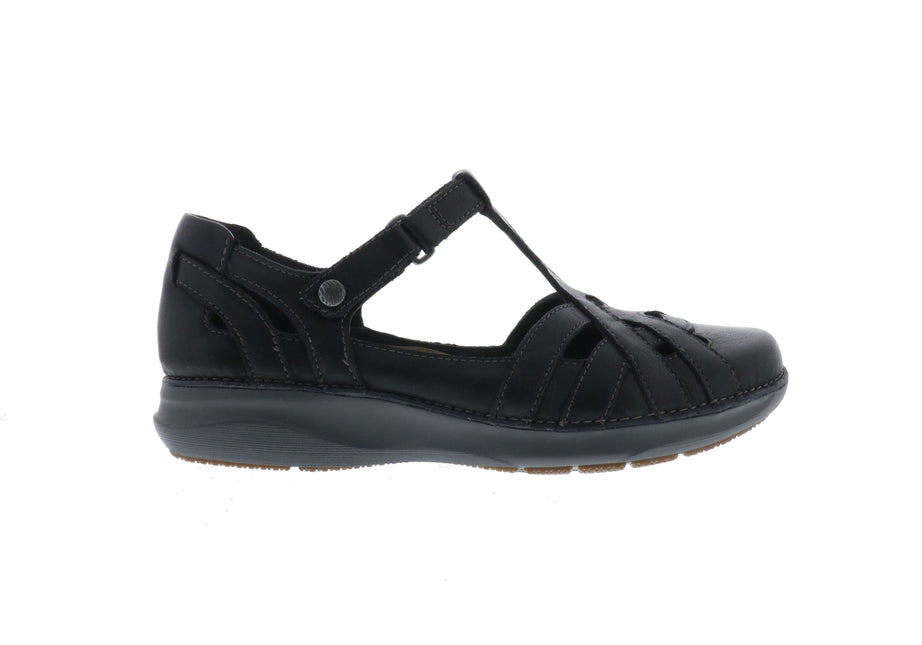 Clarks Appley Way (Women's) - Black Leather
