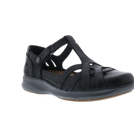 Clarks Appley Way (Women's) - Black Leather
