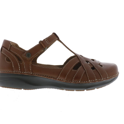 Clarks Appley Way (Women's) - Dark Tan Leather
