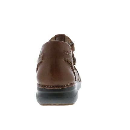 Clarks Appley Way (Women's) - Dark Tan Leather