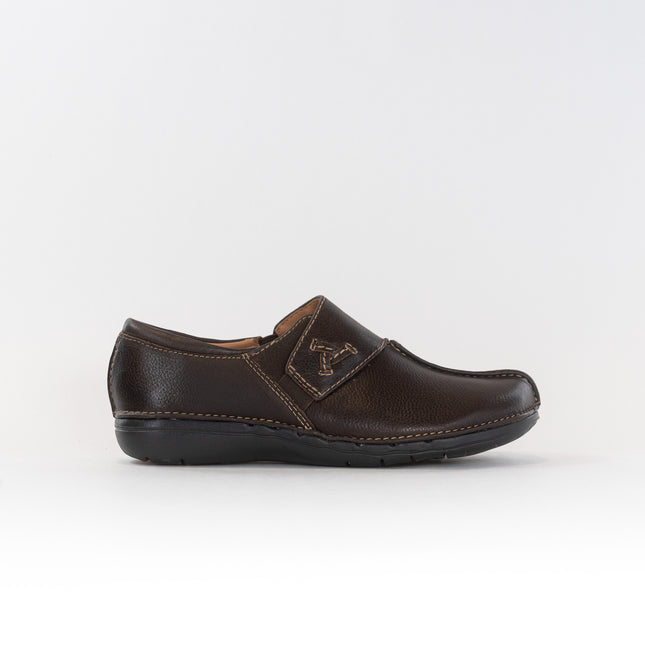 Clark's Un Loop Ave (Women's) - Dark Brown Leather