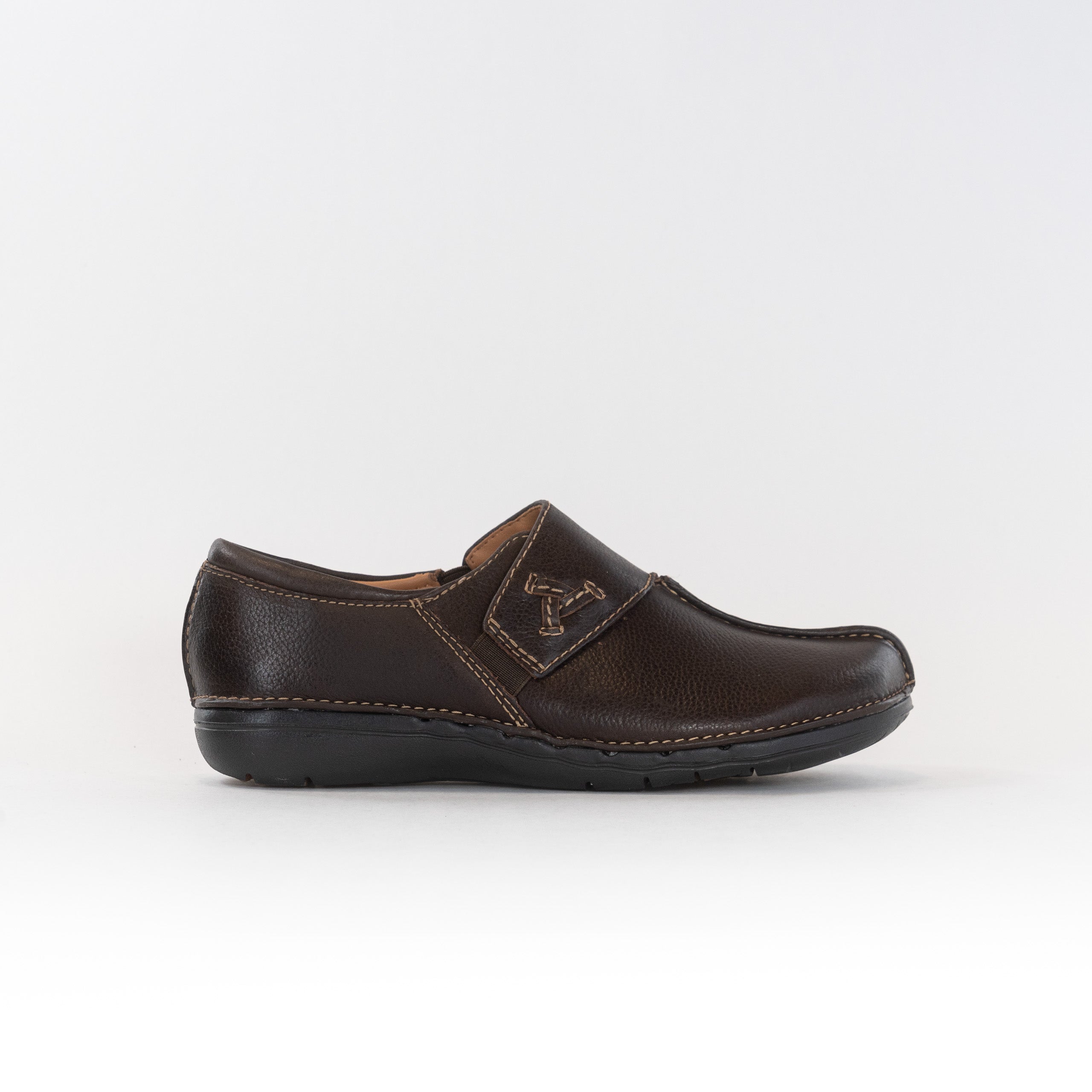 Brown Clarks Unloop Clark's Un Loop Ave (Women's) Dark Brown