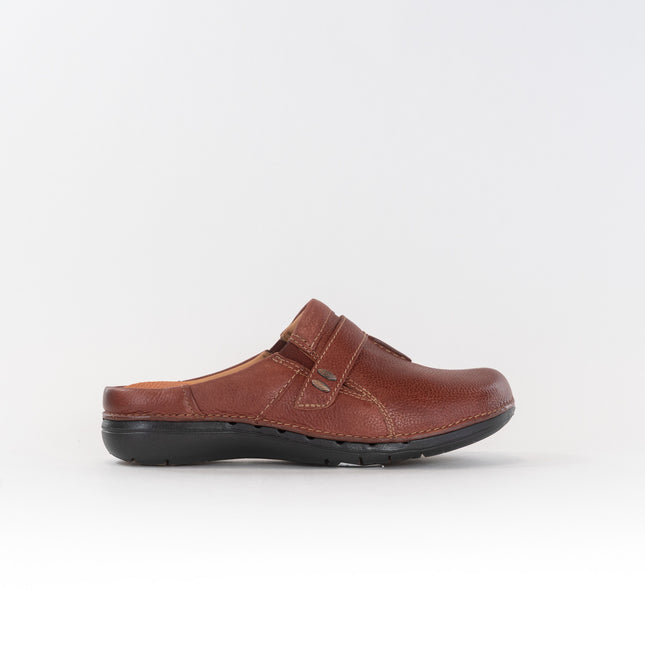 Clark's Un Loop Ease (Women's) - Chestnut Leather