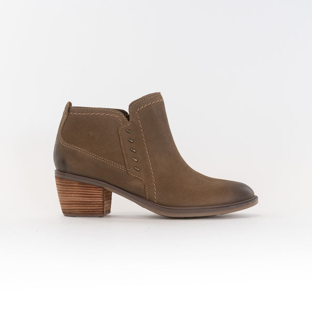 Clarks Neva Lo (Women’s) - Dark Tan Leather