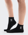 SMALL (W 8-10.5 / M 7-9) / BLACK
