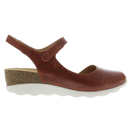 Dansko Marcy (Women's) - Chili Leather