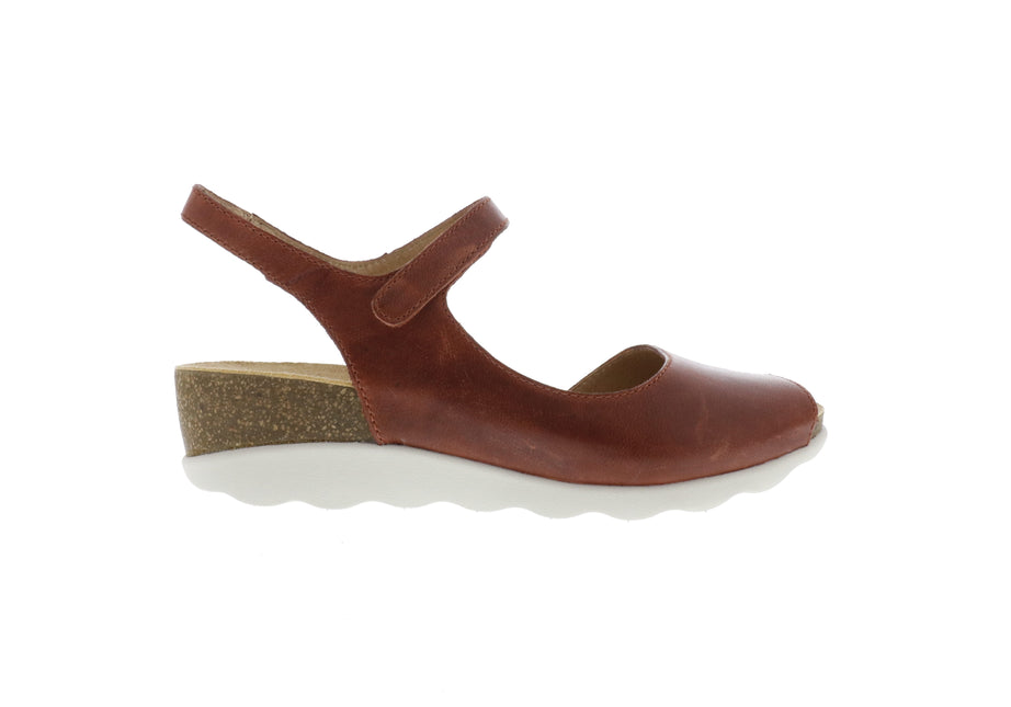 Dansko Marcy (Women's) - Chili Leather