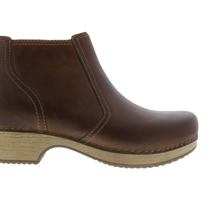 Dansko Barbara (Women's) - Tan Leather