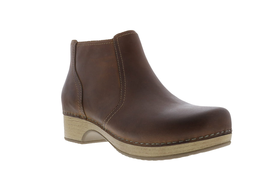 Dansko Barbara (Women's) - Tan Leather
