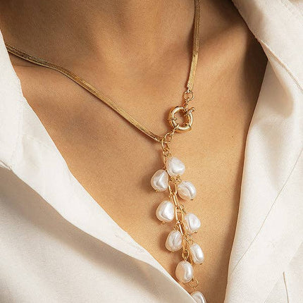 PEARL GEOMETRIC PENDANT NECKLACE