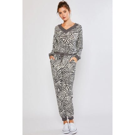 V-NECK ZEBRA PRINT PULLOVER