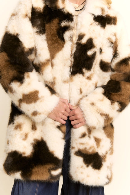 DAVI & DANI Spotted Faux Fur Collared Coat