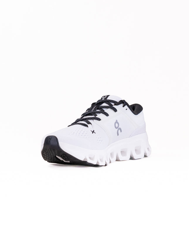 On Cloud X 5 (Women's) - White/Black