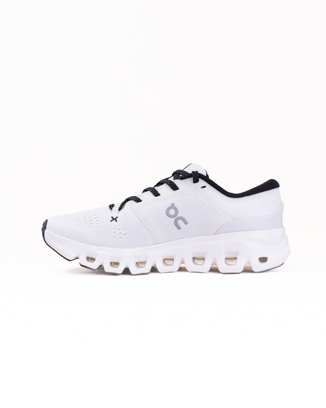 On Cloud X 5 (Women's) - White/Black