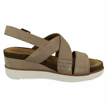 Clarks Lizby Cross (Women's) - Sand