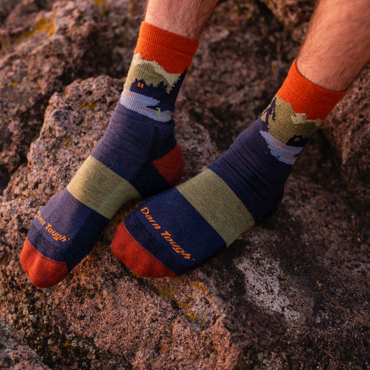 Darn Tough Close Encounters Micro Crew Midweight Hiking Sock (Men's) - Eclipse